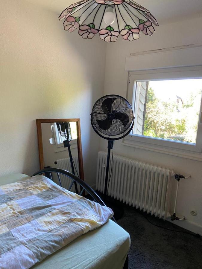 Privates Appartment Ferienwohnung Im Einfamilienhaus Дюссельдорф Экстерьер фото